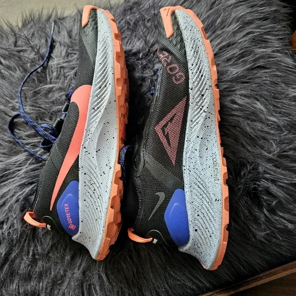 Nike Pegasus Trail 3 Gore-Tex Black/Flash Crimson-Lapis DC8794-002 Womens NWOB - Picture 12 of 12